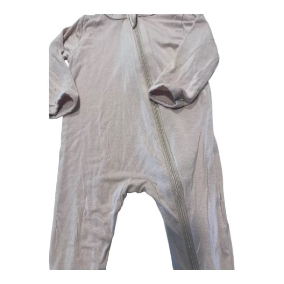Kyte Baby Blush Footed Onesie 3-6 months - Picture 3 of 8